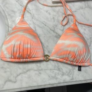 Victoria’s Secret bikini